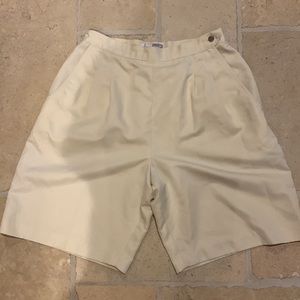 Cute shorts in the brand hanasport